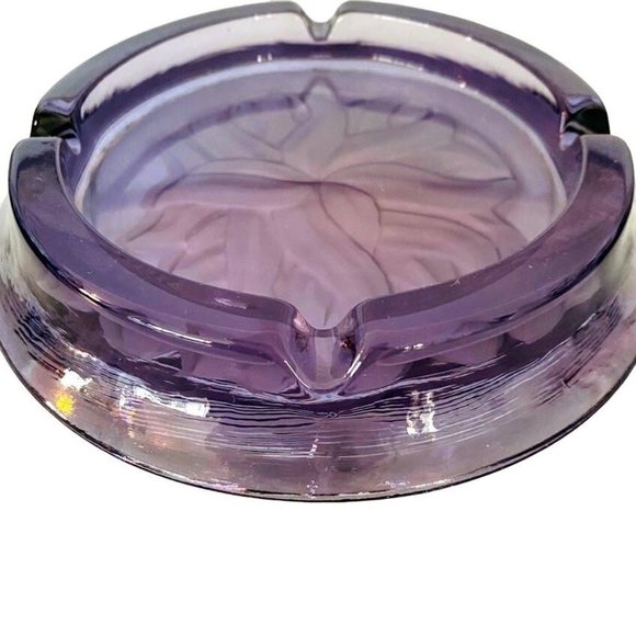 Mid-Century Neodymium Alexandrite Art Glass Ashtray Color-Change Engraved Floral - Picture 3 of 5